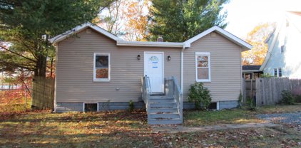417 Lakeside Drive N, Forked River