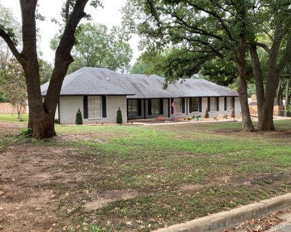 2232 Cloverleaf Place, Ardmore