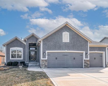 727 Indian Grass Way, Raymore