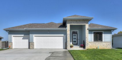 10182 Longshore Avenue, Papillion