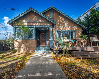 2100  Glyndon Ave, Venice