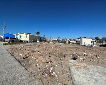 3874 Dewberry  Lane, St. James City