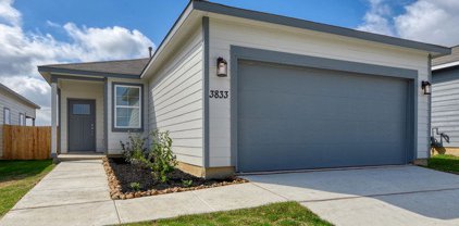 4034 Fallow Xing, St Hedwig