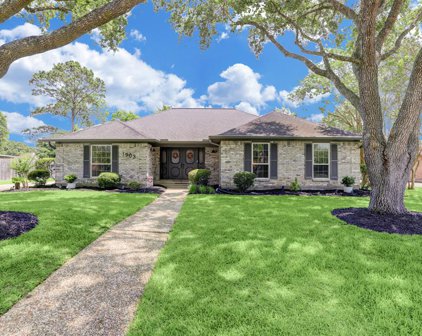 1903 Hunt Drive, Friendswood