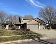 1104 N Vail Dr, Sioux Falls image