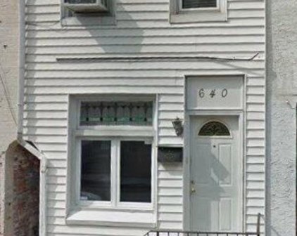640 Moss St, Reading