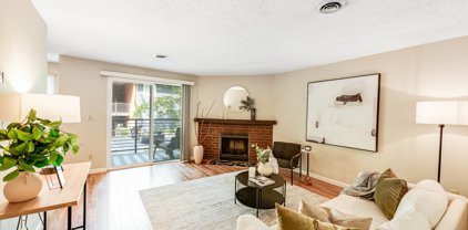 12219 NE Bel-Red Road Unit #D101, Bellevue