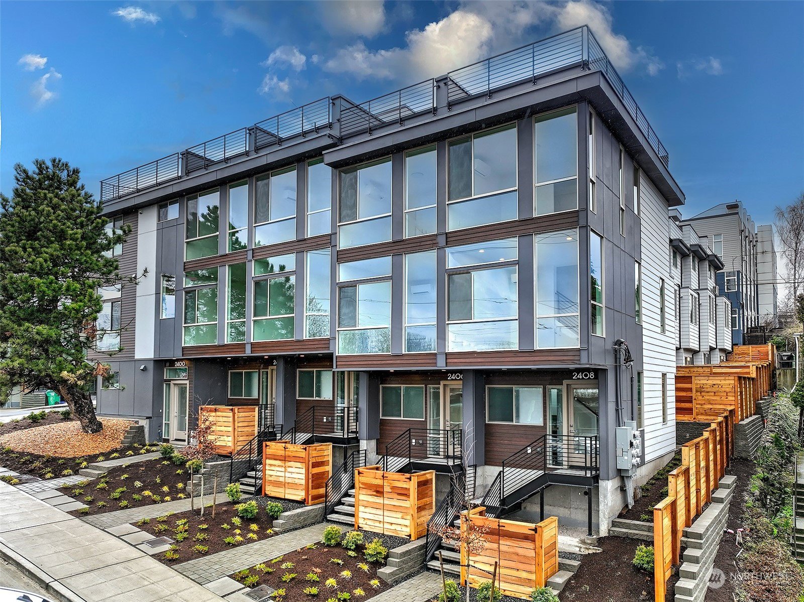 2400 13th Avenue S, Seattle | MLS# 2068585 | Skyline Properties, Inc ...