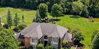 246 CHARING CROSS, Bloomfield Hills