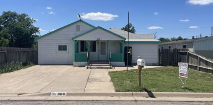909 Ave L, Dodge City