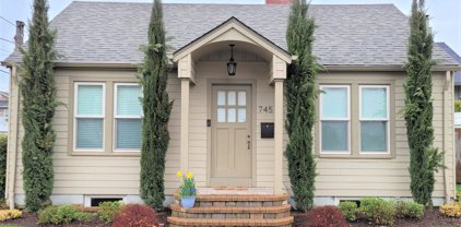 745 D St, Salem