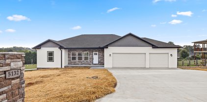 5132 Candlewood Court, Maryville