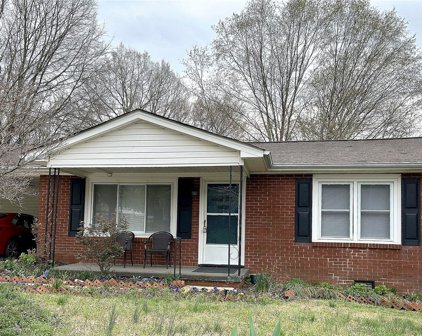 1041 Rockland Sw Circle, Concord