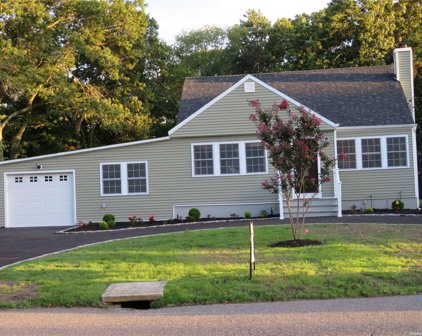 30 Beaverdam Road, Islip