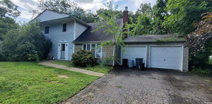 14 Cottonwood Avenue, Port Jefferson Station