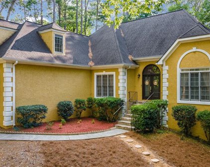 10380 Shallowford Road, Roswell