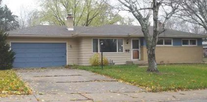 405 Scott Street, Algonquin