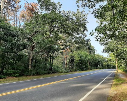 48 Old Country Road, E. Quogue