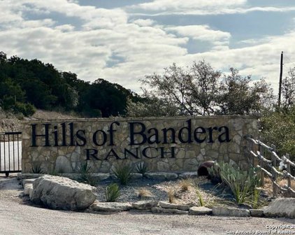 711 Hills Of Bandera Rd, Bandera