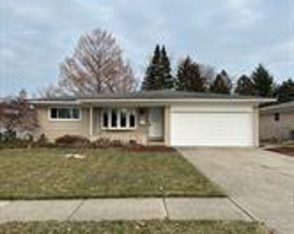 35450 LANA, Sterling Heights
