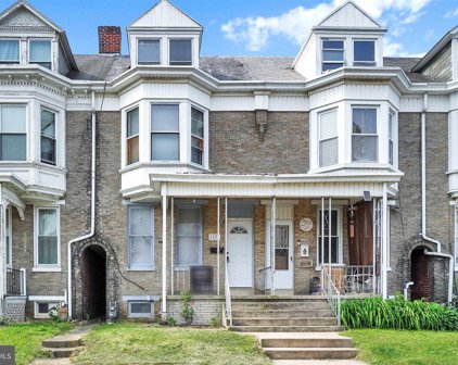 1132 E South St, York