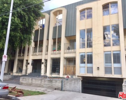 1820  Canyon Dr Unit 303, Hollywood