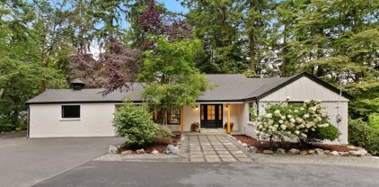 18304 28th Avenue NE, Lake Forest Park