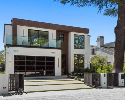 13040 Bloomfield Street, Studio City