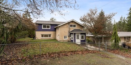 8520 Meadow Road SW, Lakewood