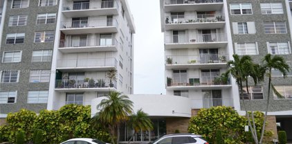 1050 93rd St Unit #7B, Bay Harbor Islands