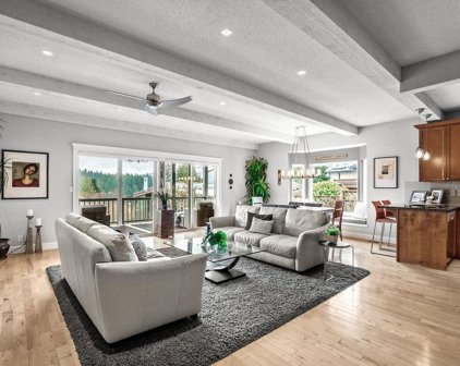 2111 Badger Road, North Vancouver