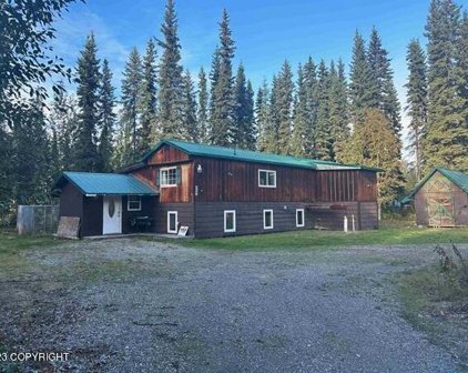 2606 Garnet Drive, North Pole
