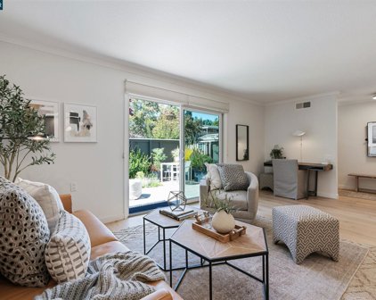 2117 Tice Creek Dr Unit #2, Walnut Creek