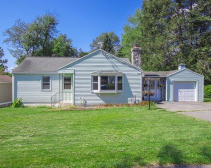 106 Adrian Ave, West Springfield