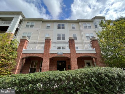2921 Deer Hollow Way Unit #110, Fairfax