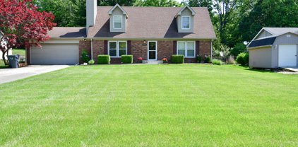 3714 Creekwood Drive, Greenwood