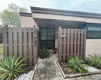 1254 Nw 122nd Ter Unit #1254, Pembroke Pines