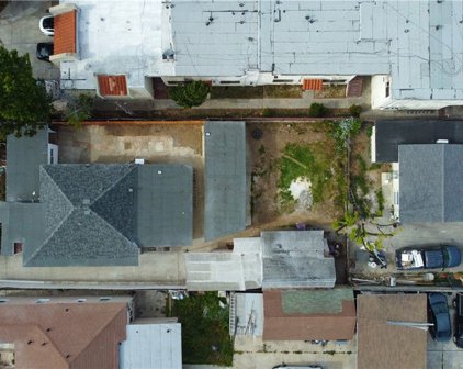 1610 Locust Avenue, Long Beach