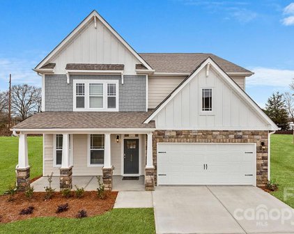163 Fox Cove  Road, Hendersonville