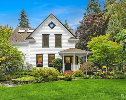 10579 NE Manor Lane, Bainbridge Island