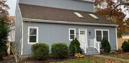 108 Aspen Road, Mastic Beach