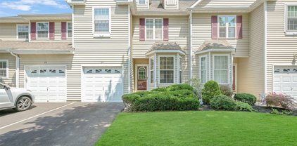 27 Snowdance Lane, Nesconset