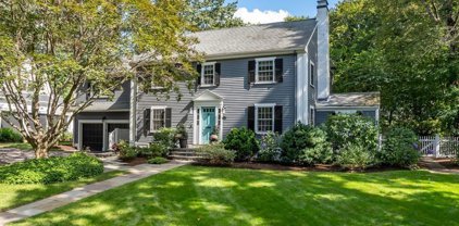 106 Bristol Rd, Wellesley