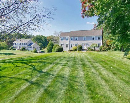 7 Catherine Cir, Stow