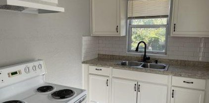 113-115 N Vermont Street, Sugar Creek