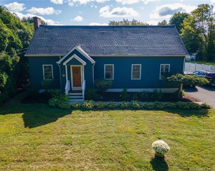 60 North Grand Street, Suffield