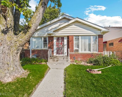 3911 Butterfield Road, Bellwood