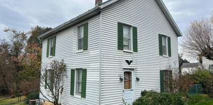 438 Buchanan Trail West, Greencastle