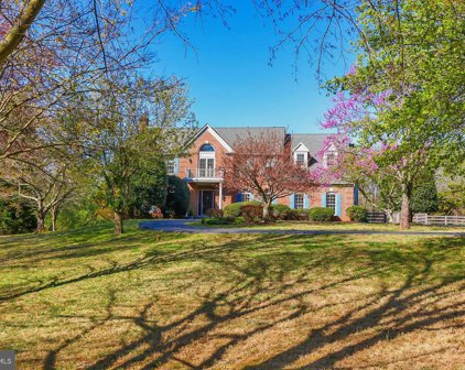 7340 Wolf Run Shoals Rd, Fairfax Station
