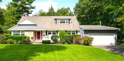 5 High Pine, Glen Cove